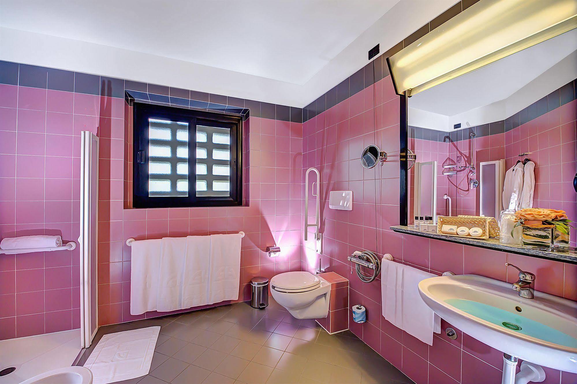Hotel Gotha Turin Airport 4*